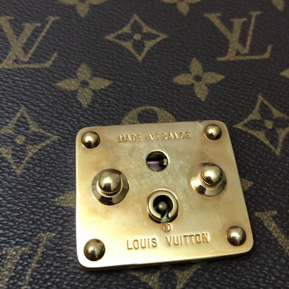 Louis Vuitton Monogram Documents Holder - Picture 3 of 11